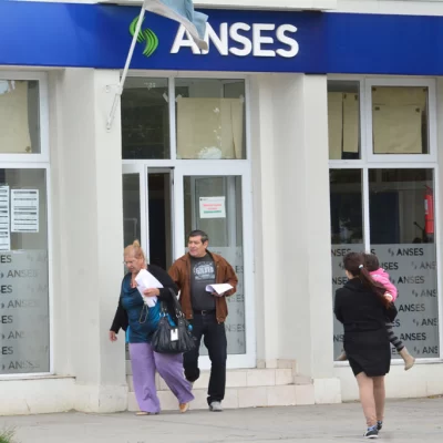 Javier Milei confirmó aumento en mayo para jubilados de ANSES