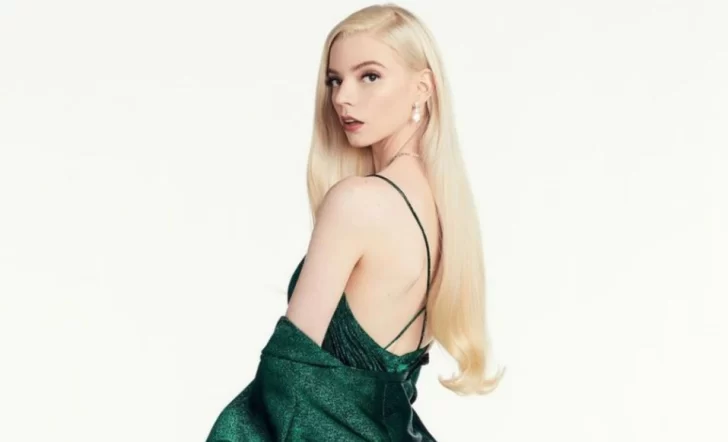 La revista Variety describió a la actriz mitad argentina Anya Taylor-Joy como “mujer de color” y generó polémica