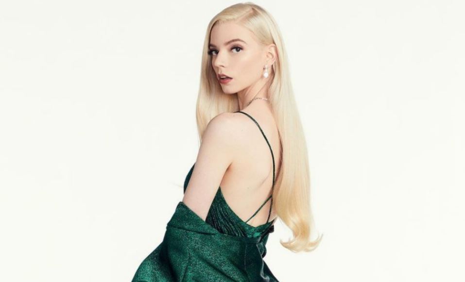 La revista Variety describió a la actriz mitad argentina Anya Taylor-Joy como “mujer de color” y generó polémica