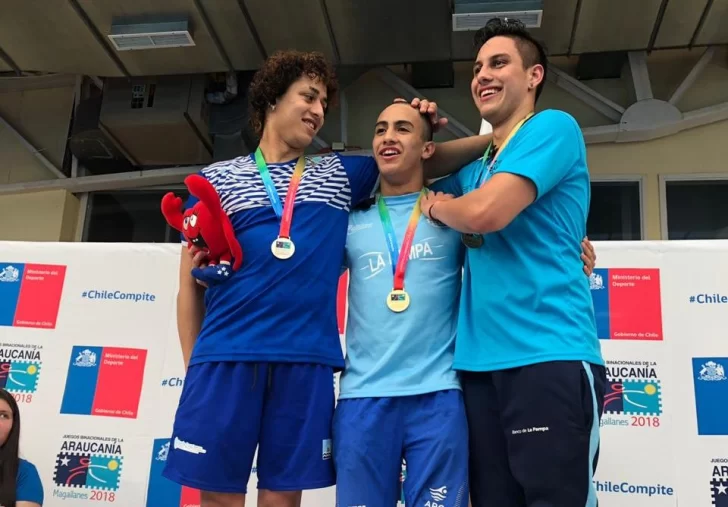 Tomás Bonilla ganó una medalla de plata en natación