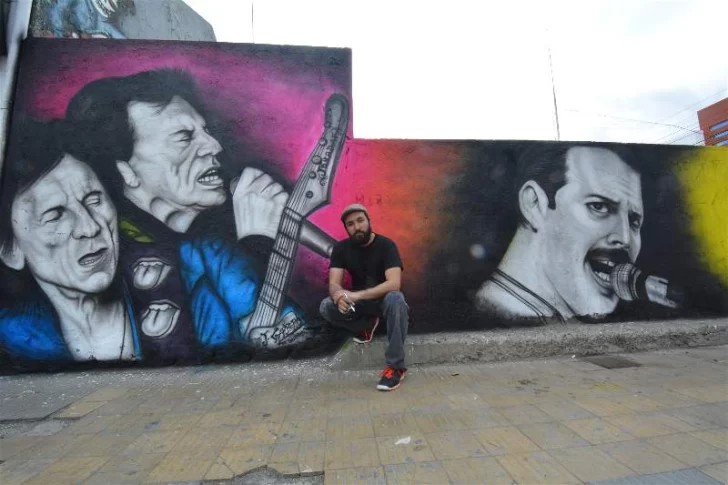 Arte callejero: pinta murales y hace música hace 15 años