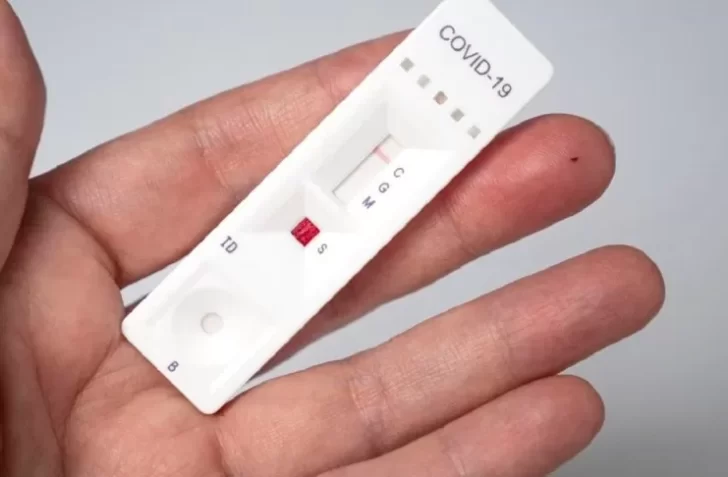 Los autotest para detectar el COVID-19 podrían estar en las farmacias para enero