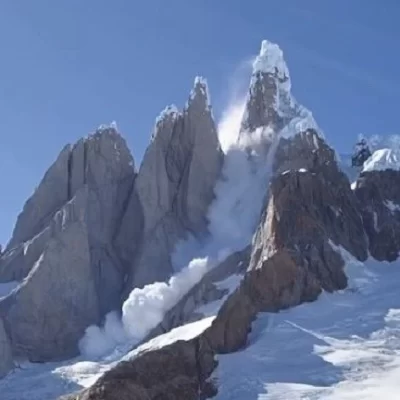 Tragedia en El Chaltén: un turista entrerriano murió tras caer desde casi 50 metros en la zona del Cerro Torre Tragedia en El Chaltén: un turista entrerriano murió tras caer desde casi 50 metros en la zona del Cerro Torre