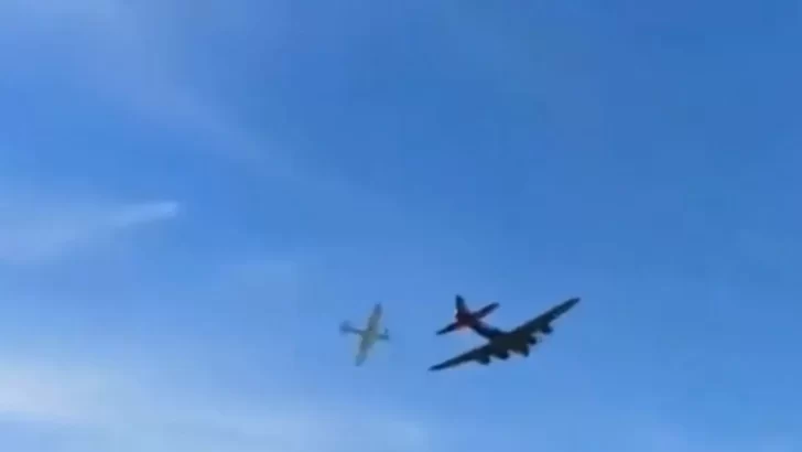 Video Dos Aviones Chocaron Durante Un Show Y Ya Son Seis Los Muertos Confirmados La Opinión 0461