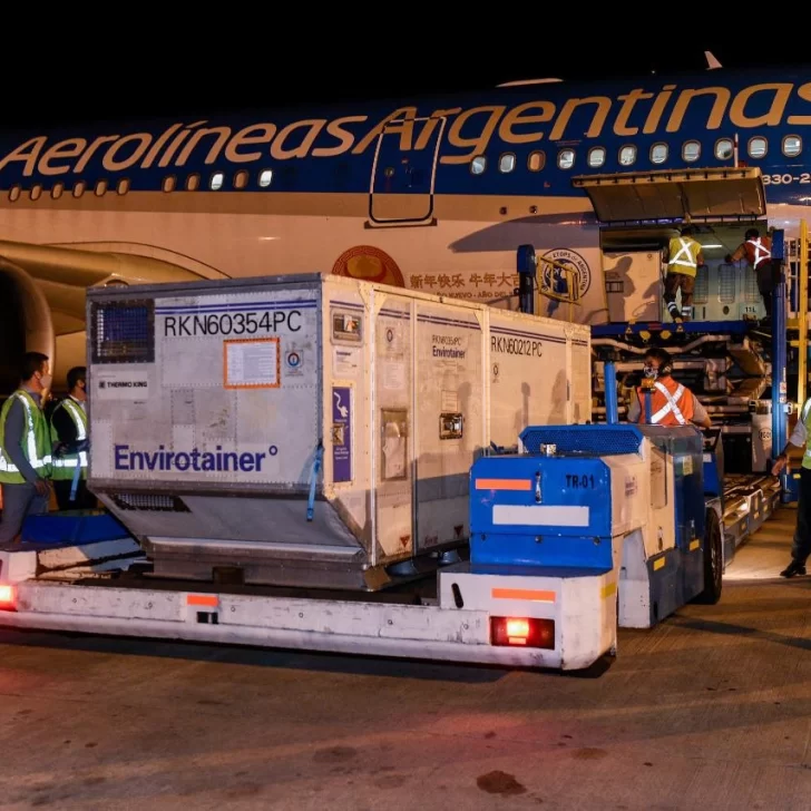 Llegó al país el vuelo de Aerolíneas Argentinas con 904 mil vacunas desde China