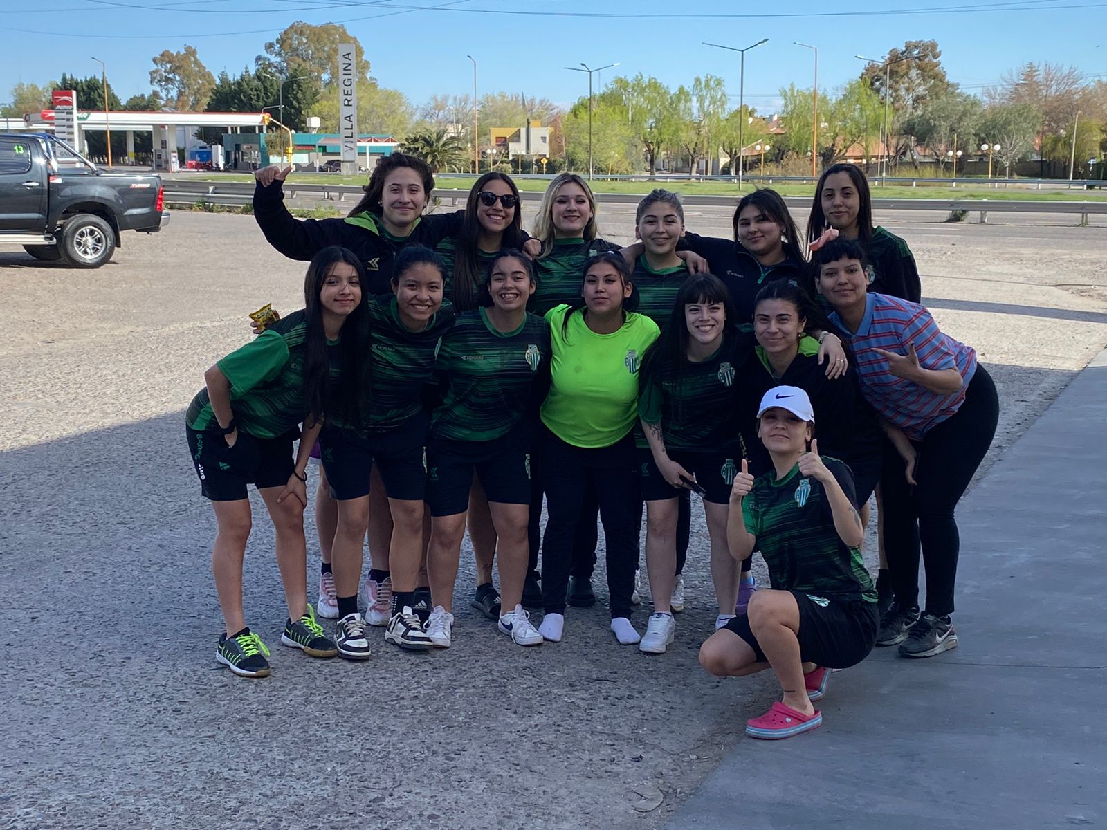 Copa Federal: el plantel femenino de fútbol del Atlético Boxing Club llegó a Neuquén para iniciar la etapa regional