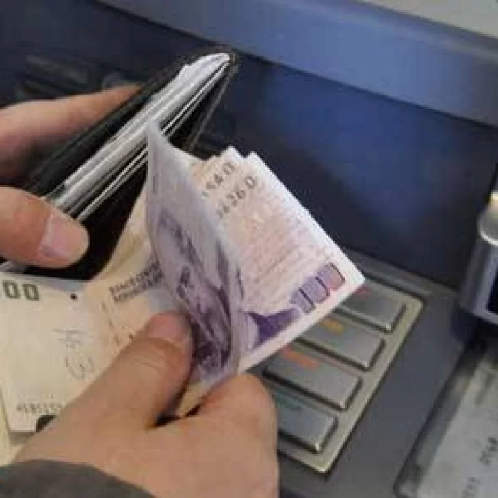 Anses: el lunes 2 de agosto inicia el pago del bono de 5 mil pesos a jubilados y pensionados Anses: el lunes 2 de agosto inicia el pago del bono de 5 mil pesos a jubilados y pensionados