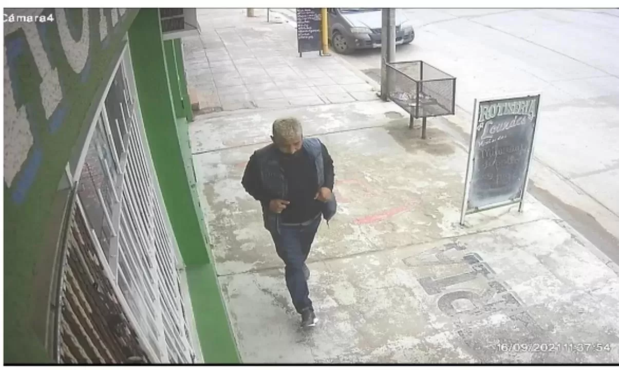 Millonario robo: Un hombre escapó en pocos minutos pero fue descubierto más tarde Millonario robo: Un hombre escapó en pocos minutos pero fue descubierto más tarde