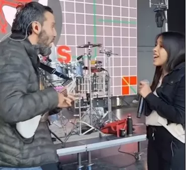 Camila Garay canta con Los Tekis en Comodoro Rivadavia