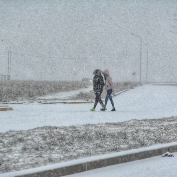 Técnicas para caminar en la nieve, según los vecinos de Río Gallegos