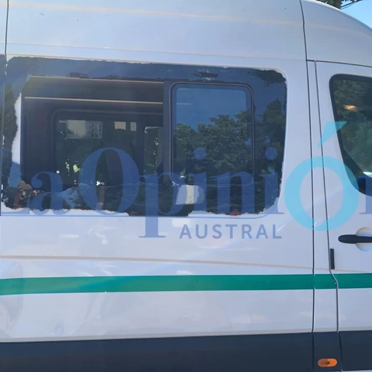 Documento exclusivo: ataque vandálico a la camioneta en la que viajaba el Presidente en Chubut Documento exclusivo: ataque vandálico a la camioneta en la que viajaba el Presidente en Chubut