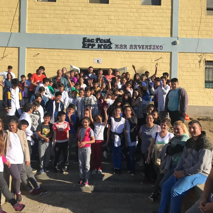 Luego de 14 años, vuelve el “Canto por la Navidad y por la Paz” en Caleta Olivia Luego de 14 años, vuelve el “Canto por la Navidad y por la Paz” en Caleta Olivia