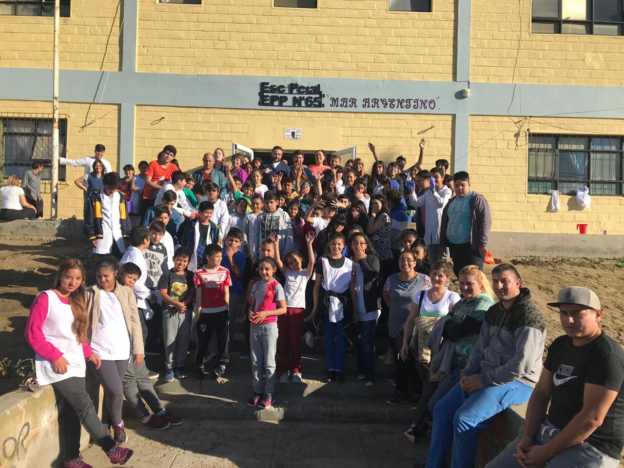 Luego de 14 años, vuelve el “Canto por la Navidad y por la Paz” en Caleta Olivia Luego de 14 años, vuelve el “Canto por la Navidad y por la Paz” en Caleta Olivia