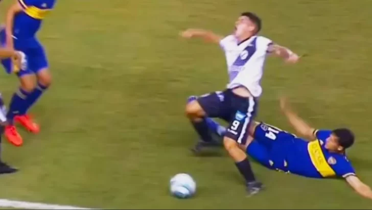 Lucas Carballo, el delantero de Claypole lesionado por Capaldo estará 6 meses sin jugar