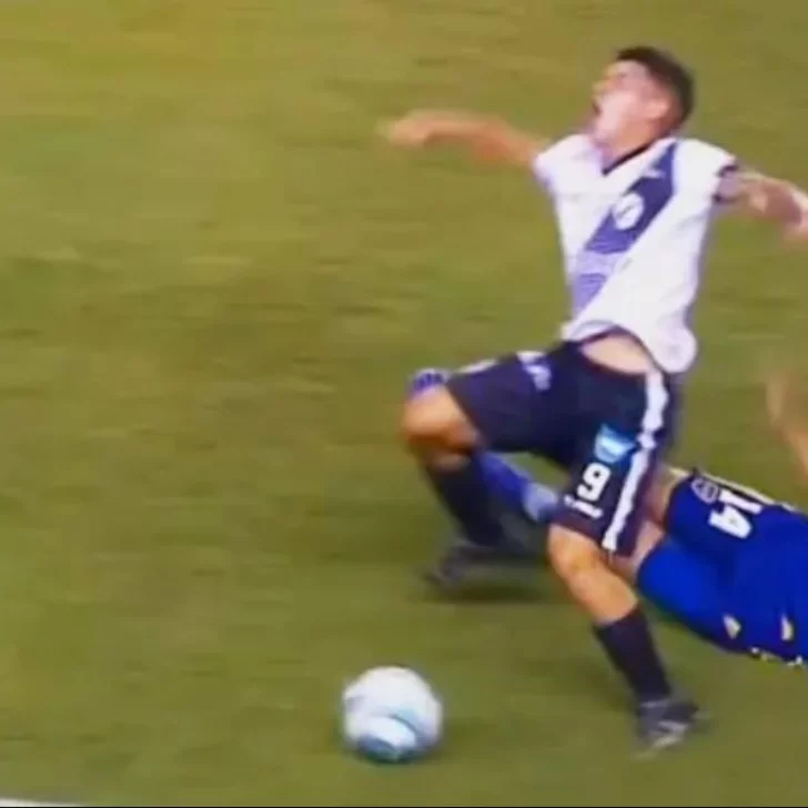 Lucas Carballo, el delantero de Claypole lesionado por Capaldo estará 6 meses sin jugar Lucas Carballo, el delantero de Claypole lesionado por Capaldo estará 6 meses sin jugar