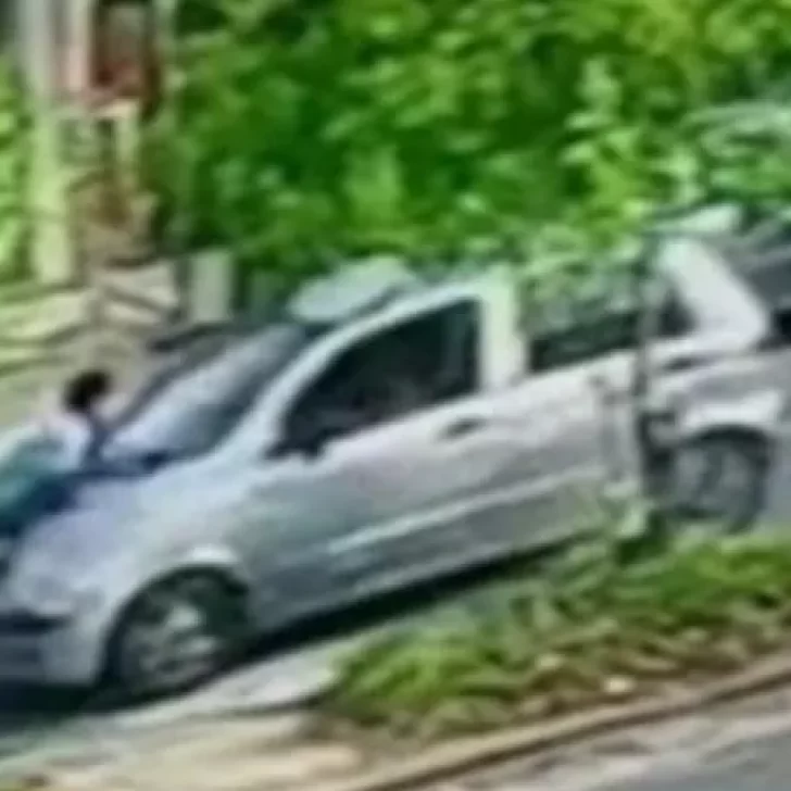 Chocaron, se negó a darle datos del seguro y lo mató tras arrastrarlo 3 cuadras a toda velocidad Chocaron, se negó a darle datos del seguro y lo mató tras arrastrarlo 3 cuadras a toda velocidad