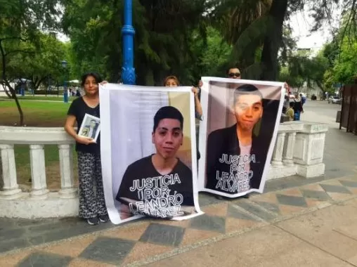 Familiares y seres queridos de Leandro Álvarez se manifestaron en Mendoza