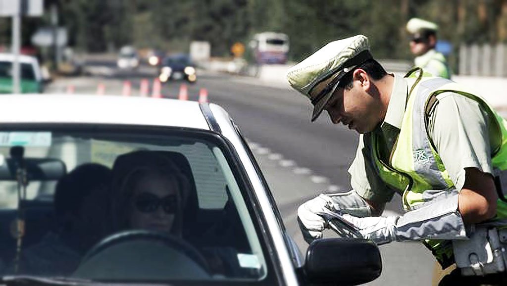 Autos polarizados multados en Chile Autos polarizados multados en Chile