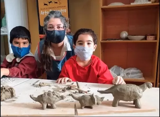 Proyecto Dinopatagonia: presentan más de 60 esculturas de dinosaurios realizadas por niños durante la pandemia