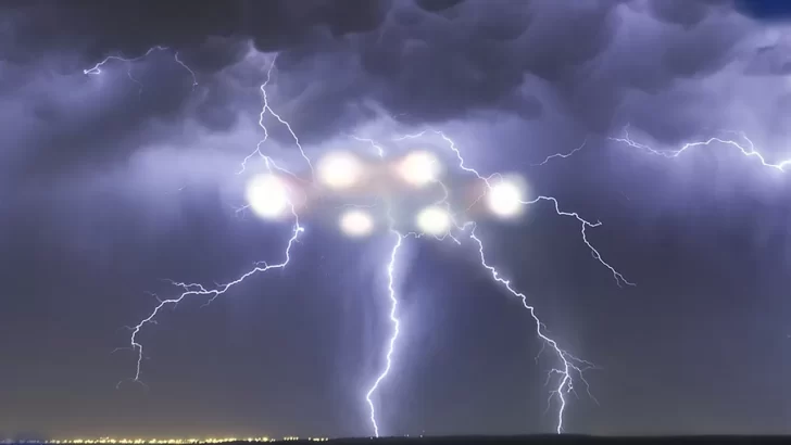Captan impactante video de un OVNI sobre el Cerro Uritorco