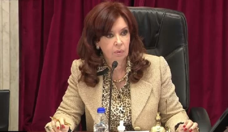 El cruce entre Cristina Kirchner y senadores de la oposición: “Tiene 85 minutos para hablar Naidenoff”