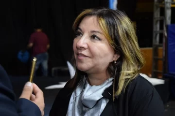 María Cecilia Velázquez, a 16 años de la muerte de Néstor Kirchner: “No hay que bajar los brazos” María Cecilia Velázquez, a 16 años de la muerte de Néstor Kirchner: “No hay que bajar los brazos”