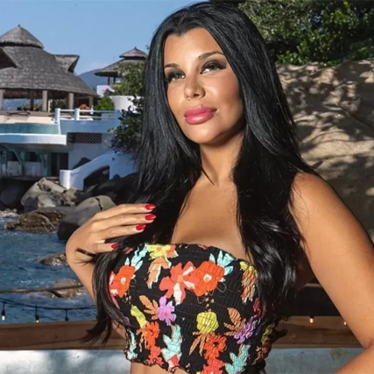 Charlotte Caniggia protagonizó un trío sexual en el reality Acapulco Shore Charlotte Caniggia protagonizó un trío sexual en el reality Acapulco Shore