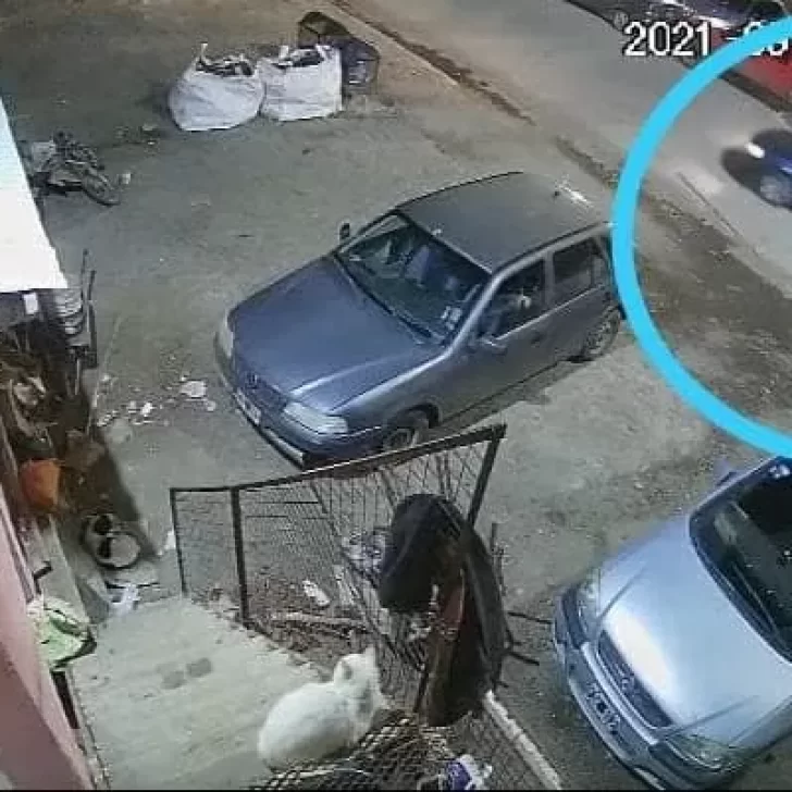 Video. Chocaron su auto a la salida de un partido y pide ayuda para encontrar al responsable