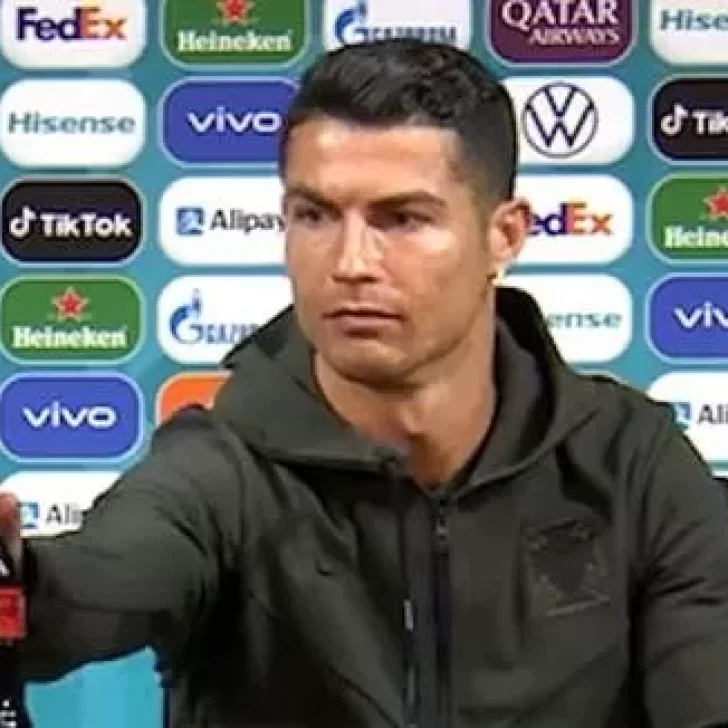El gesto de Cristiano Ronaldo que generó una pérdida millonaria para Coca-Cola durante la Eurocopa