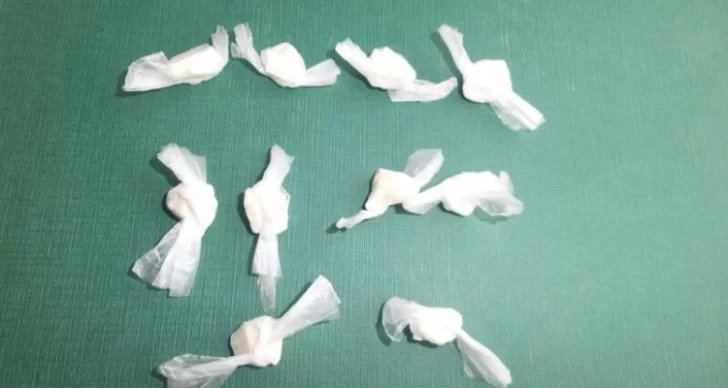 Quisieron ingresar cocaína en una botella de shampoo a una comisaría de Santa Cruz