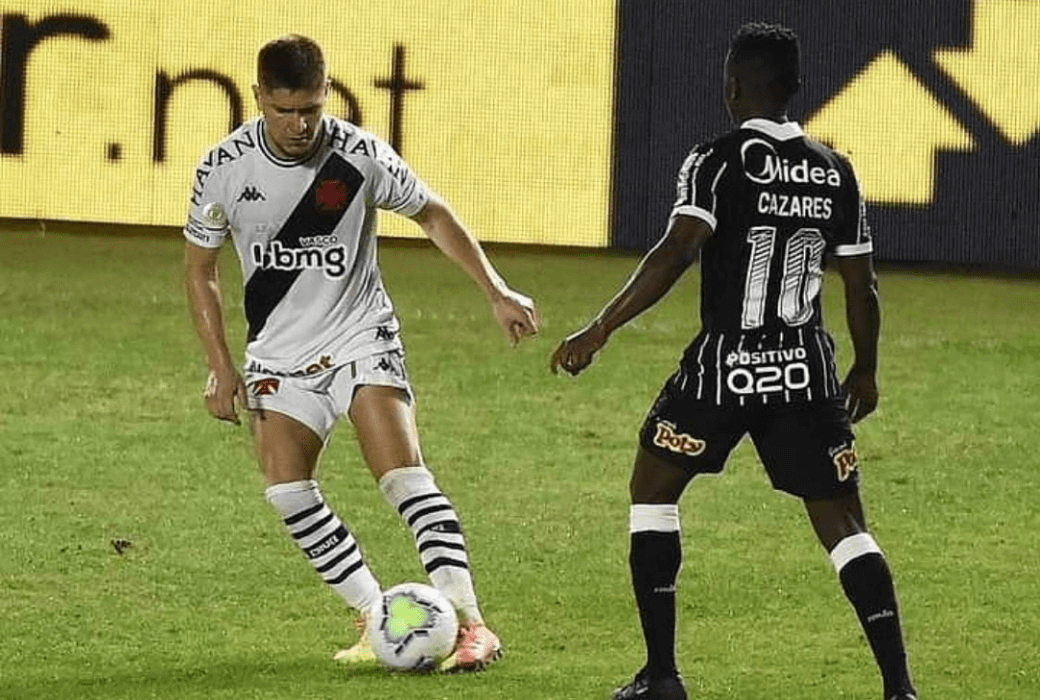 Gustavo Quinteros feliz con la llegada de Leonardo Gil a Colo Colo: “Con él quedamos completos en el mediocampo”