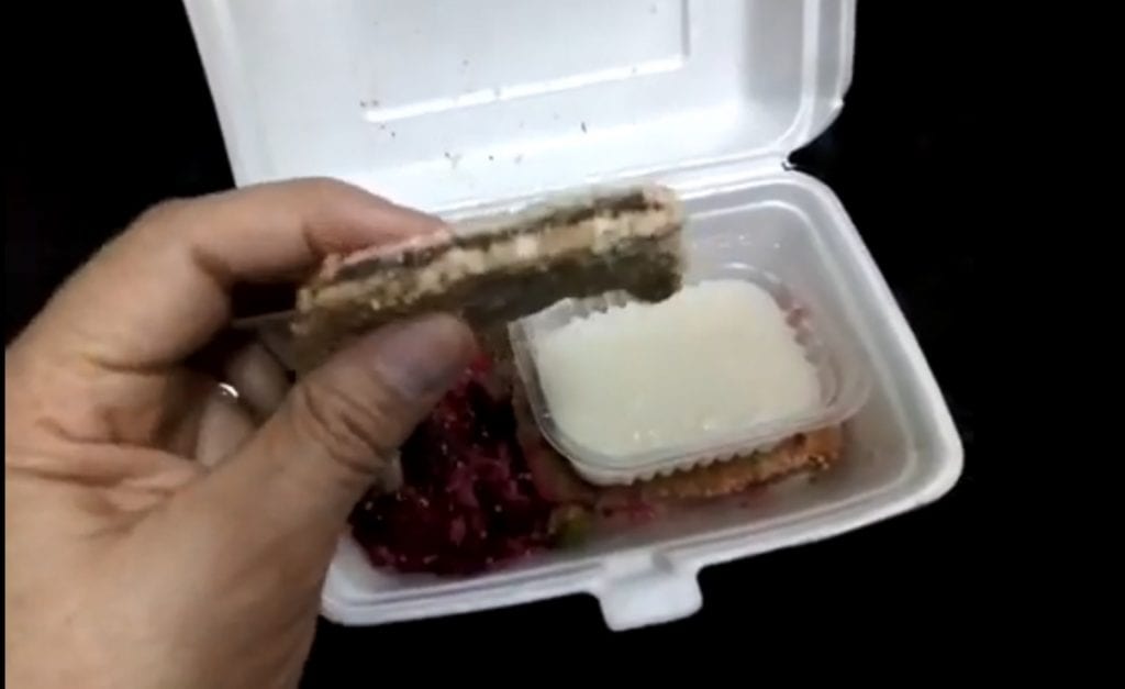 Denuncian estafa por la comida que dan a los presos y lo que paga el Gobierno Denuncian estafa por la comida que dan a los presos y lo que paga el Gobierno