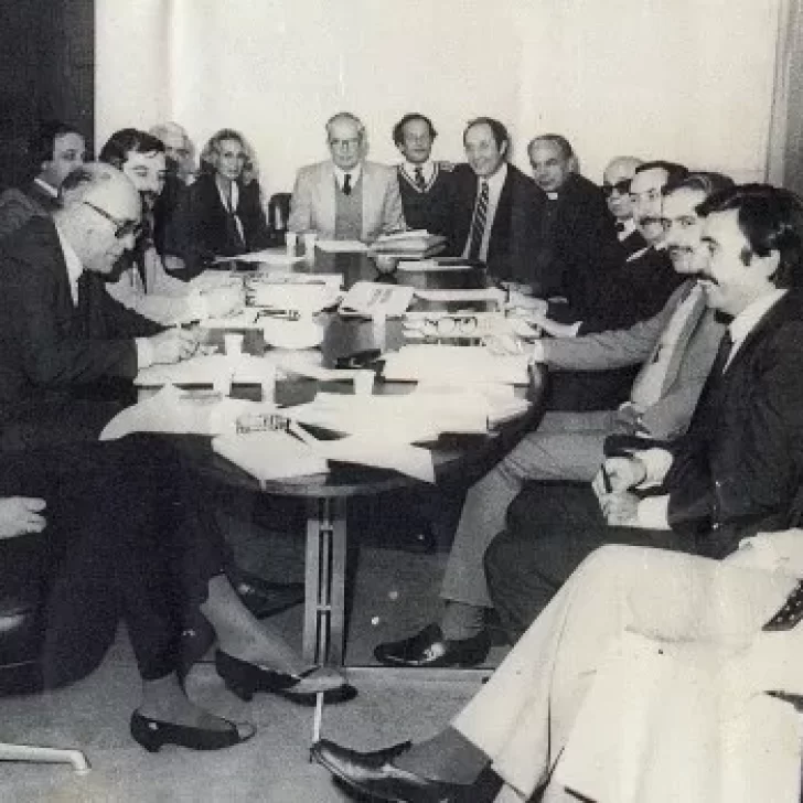Un día como hoy: el gobierno de Raúl Alfonsín crea la CONADEP