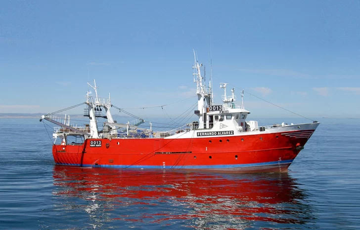 Una pesquera cierra en Madryn y se muda a Caleta