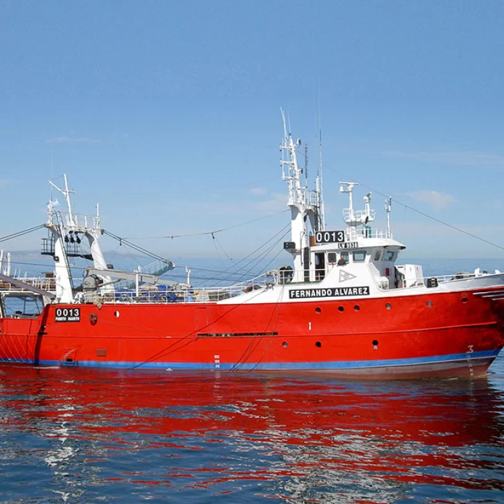 Una pesquera cierra en Madryn y se muda a Caleta