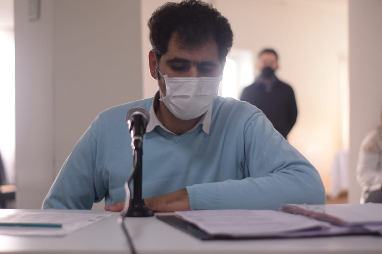 Testigos del ataque del concejal de Caleta Olivia a su pareja: “Si no interveníamos podríamos estar lamentando un femicidio” Testigos del ataque del concejal de Caleta Olivia a su pareja: “Si no interveníamos podríamos estar lamentando un femicidio”