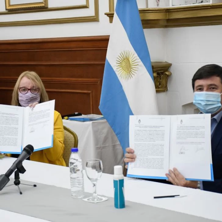 Alicia Kirchner y Daniel Arroyo firmaron convenios para la protección integral de los derechos de niños y adolescentes