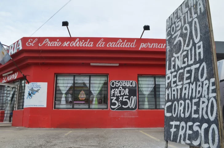 El cordero entero promedia los $ 4.000 en Caleta Olivia