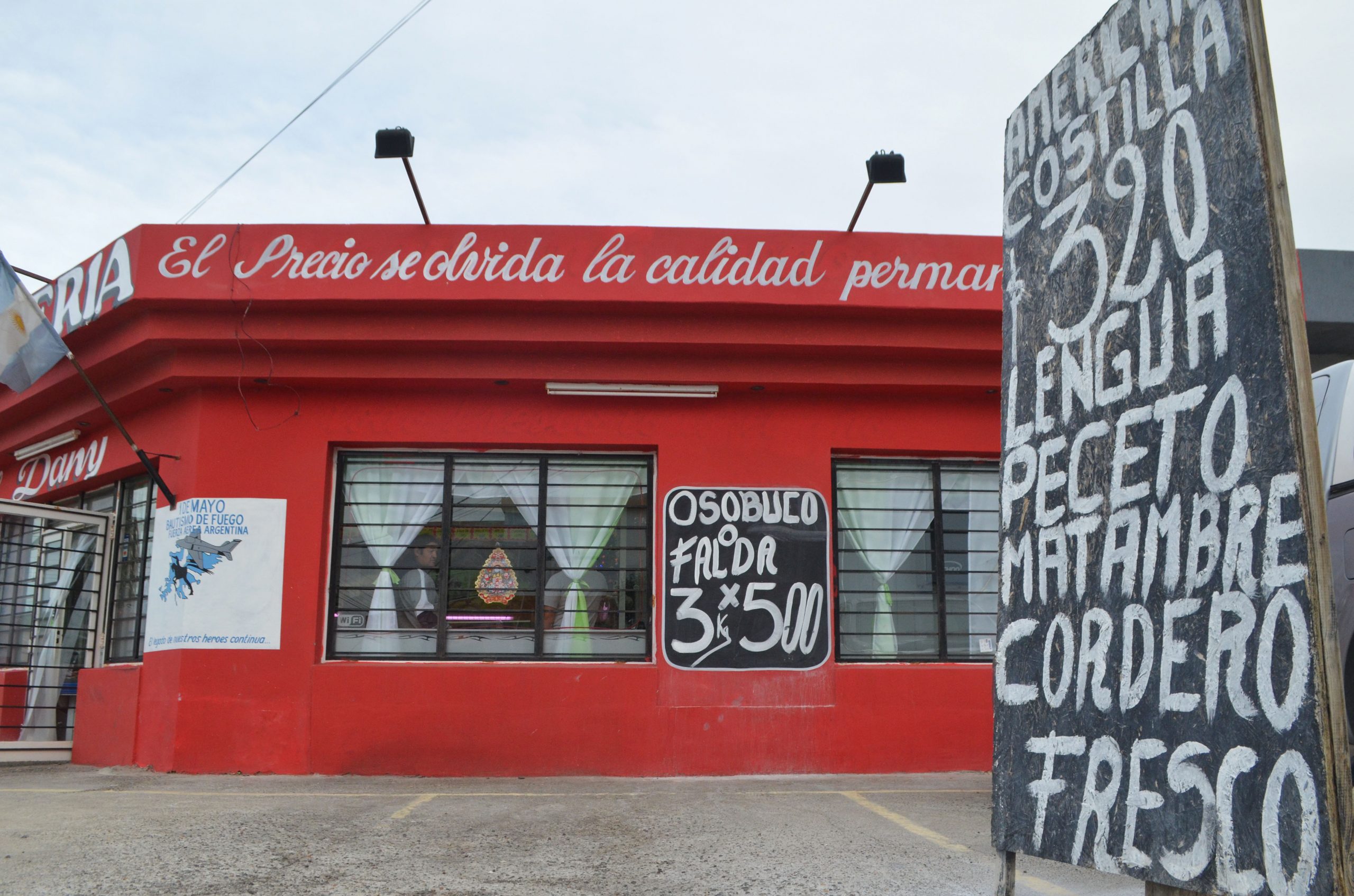 El cordero entero promedia los $ 4.000 en Caleta Olivia