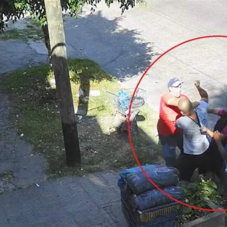 Repartidor y dueño de súper chino, a las piñas por una broma: “Colonavilus, tu helmana”