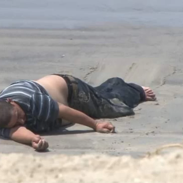 “No estaba muerto, andaba de parranda”: hombre tendido en la playa asustó a vecinos de Puerto Madryn