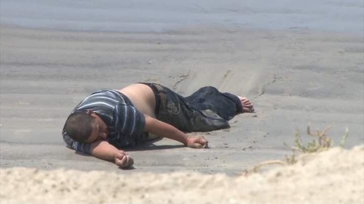 “No estaba muerto, andaba de parranda”: hombre tendido en la playa asustó a vecinos de Puerto Madryn