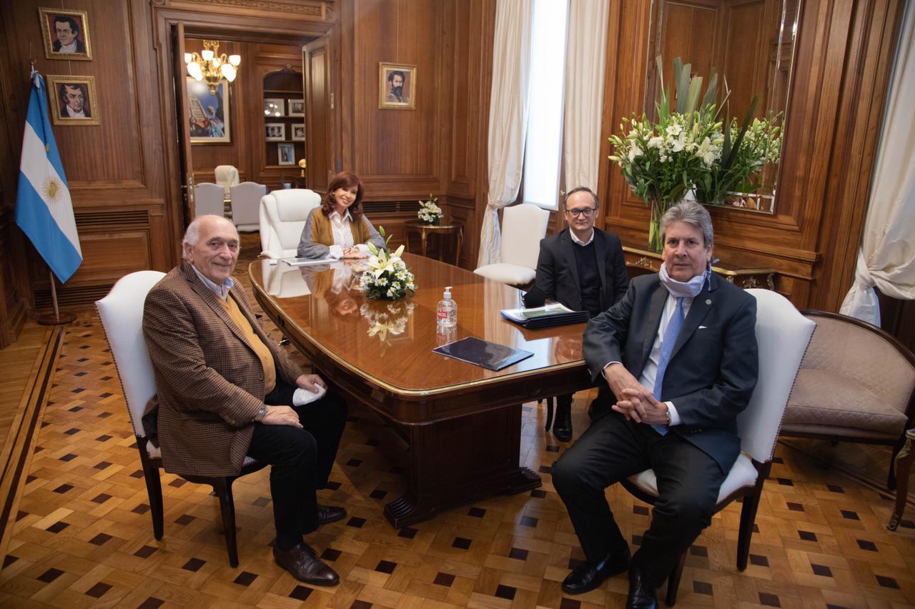 Cristina Fernández de Kirchner recibió a representantes del Consejo Agroindustrial Argentino. Cristina Fernández de Kirchner recibió a representantes del Consejo Agroindustrial Argentino.