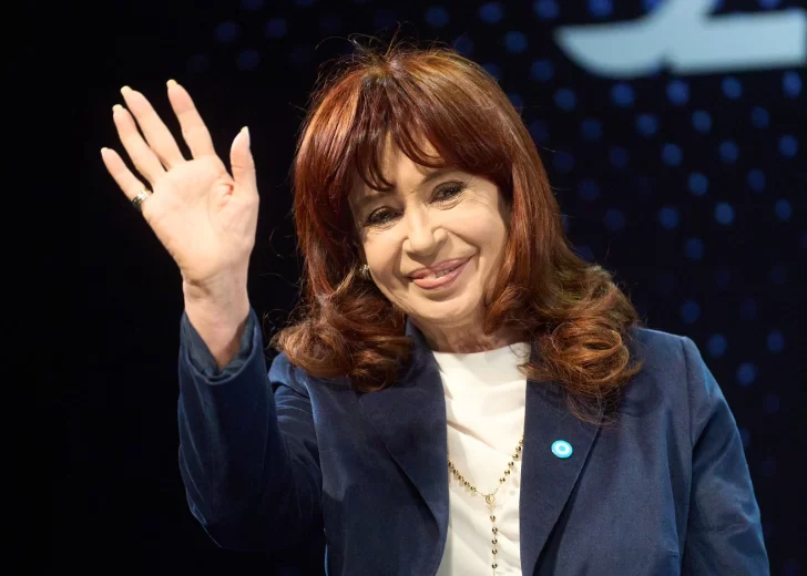 Cristina Kirchner reapareció a un mes de las elecciones: “La sociedad argentina no se derechizó”