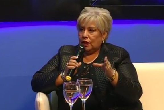 Cristina y Florencia Kirchner arribaron al país provenientes desde Cuba Cristina y Florencia Kirchner arribaron al país provenientes desde Cuba