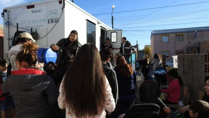 Tras la gran demanda, vuelve el móvil sanitario al barrio Gaucho Rivero