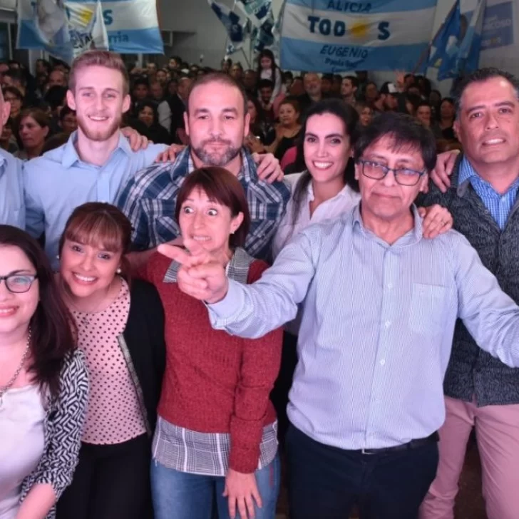 Troncoso, un jerárquico petrolero, busca una banca con Cotillo como intendente