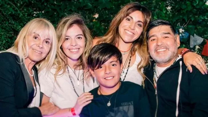 Cumpleaños de Maradona: los emotivos mensajes de Claudia Villafañe, Dalma y Gianina