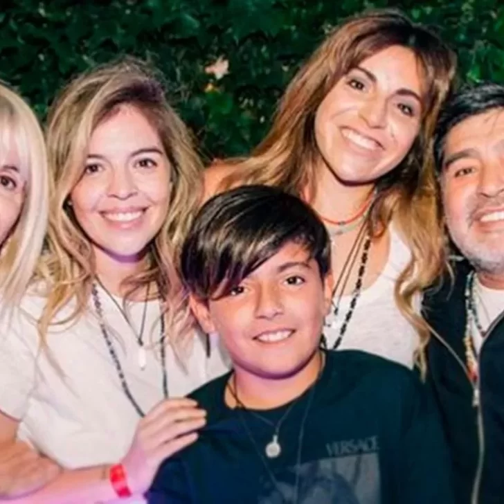 Cumpleaños de Maradona: los emotivos mensajes de Claudia Villafañe, Dalma y Gianina