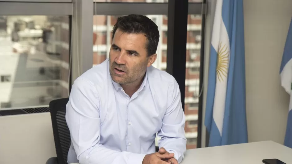 Darío Martínez sobre las tarifas: “Deben evolucionar por debajo del salario”